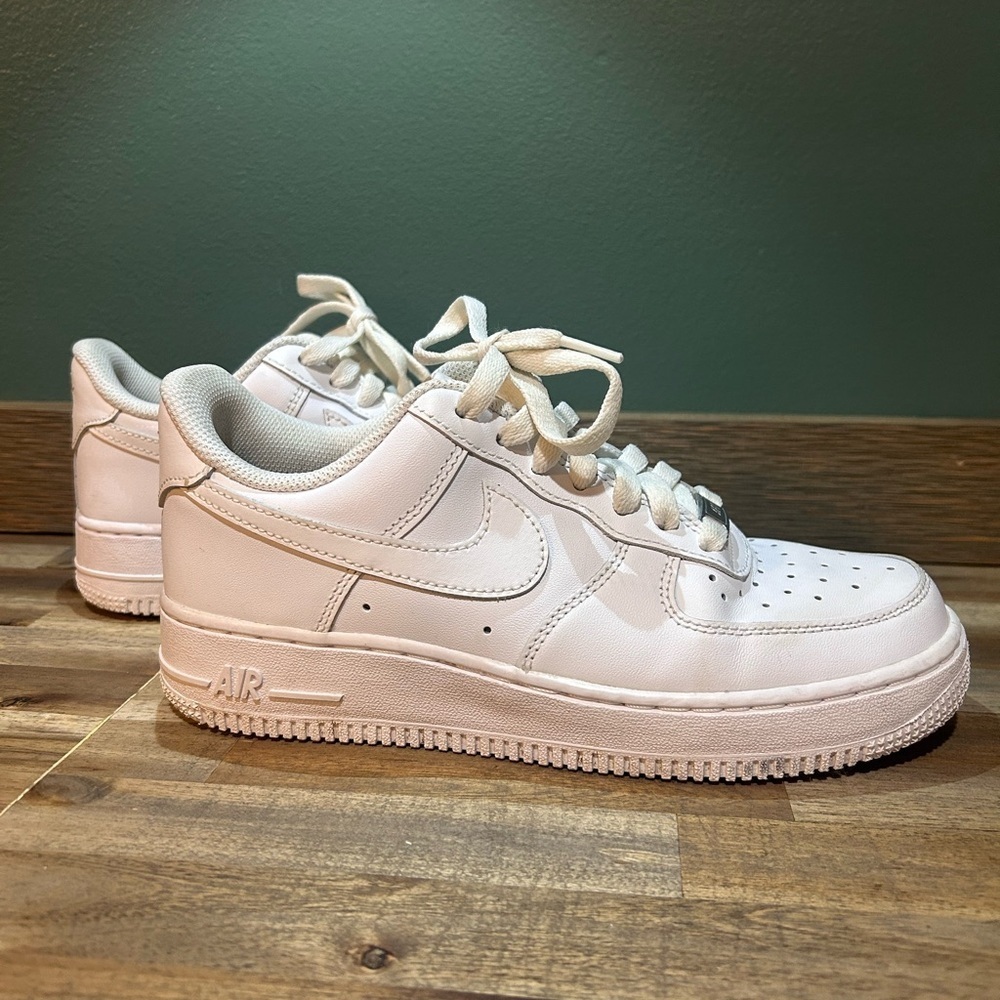 Nike Air Force 1 Low White Sneakers Women’s 7.5